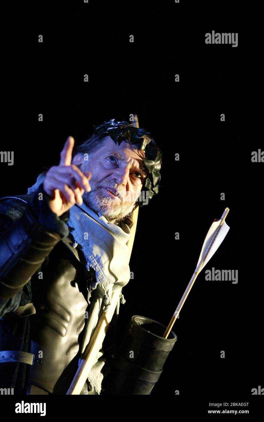 David Bradley (Titus Andronicus) in TITUS ANDRONICUS by Shakespeare  Royal Shakespeare Company (RSC), Royal Shakespeare Theatre, Stratford-upon-Avon, England  23/09/2003  design: Ruari Murchison  lighting: Tim Mitchell  fights: Malcolm Ranson  director: Bill Alexander Stock Photo