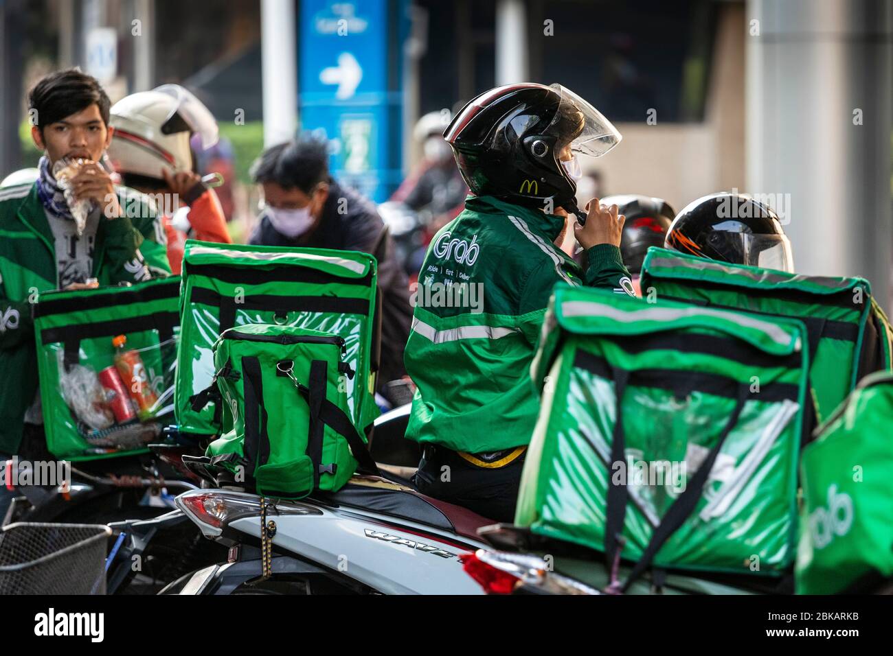 Deliver Rider Mask Bangkok street food bike hi-res stock photography and images - Alamy