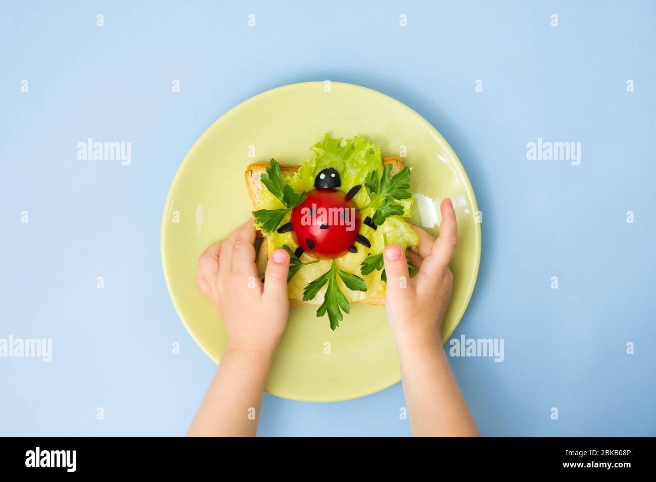 Funny child eating sandwich hi-res stock photography and images - Page 4 -  Alamy