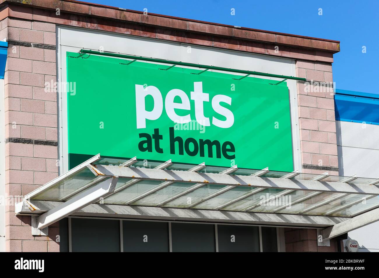 Company logo and name Pets at Home, pet shop supplies, Irvine, Scotland Stock Photo