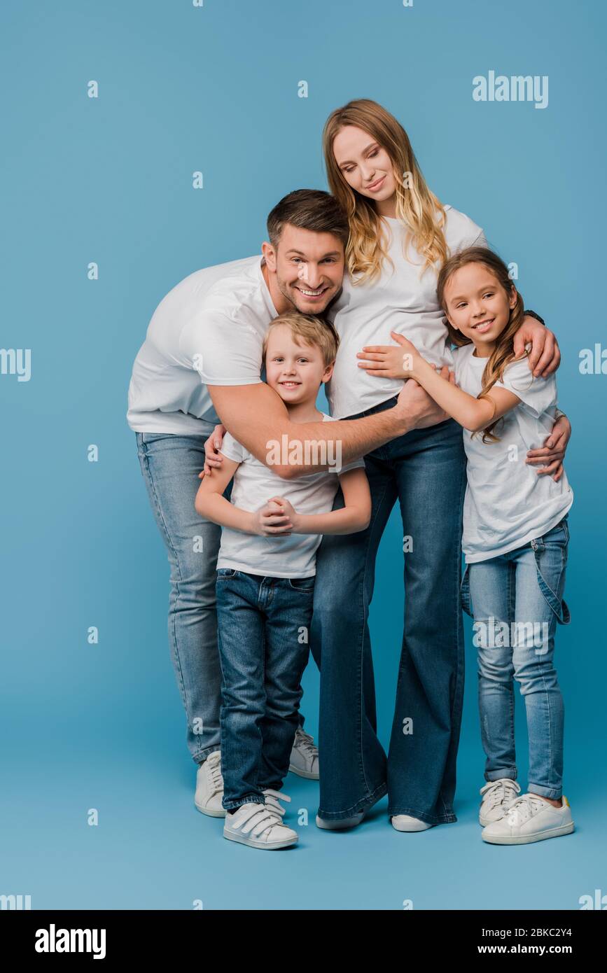 Kayla Wallace Is Pregnant, Expecting First Baby with Husband Kevin McGarry, image size:867x1390