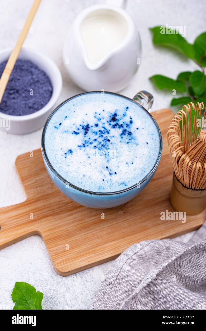 Spirulina latte hires stock photography and images Alamy