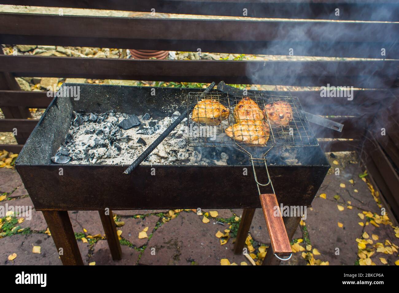 Grill garden green grass good hi-res stock photography and images - Alamy