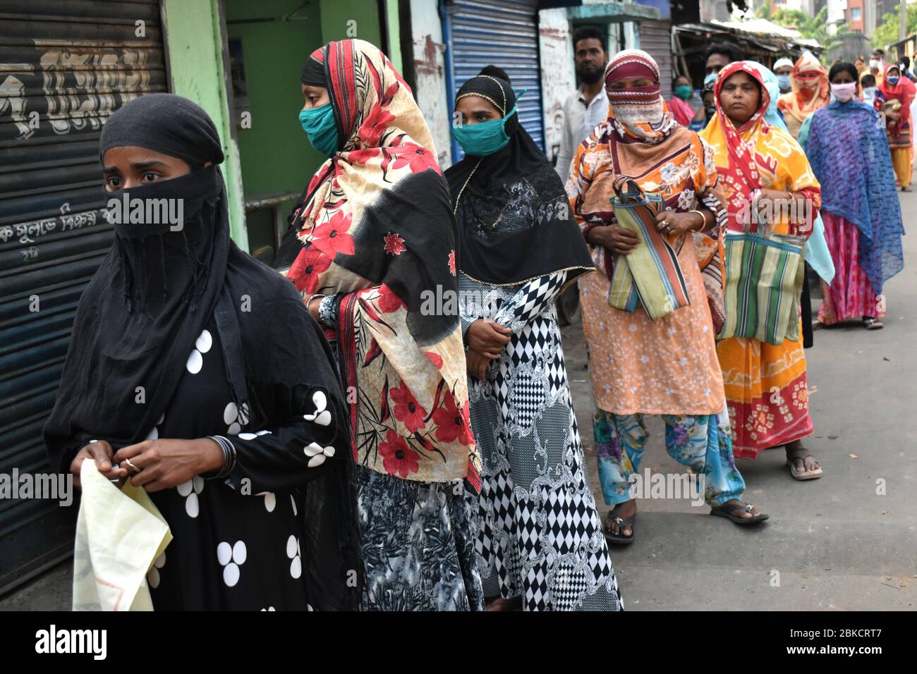 Kolkata, India. 03rd May, 2020. Distribution of food items to 150 destitute and helpless people of Boral (outskirts of Kolkata) rural area of ward no.34 of Rajpur-Sonarpur Municipality in collaboration with Seva Parishad (NGO) during this lockdown period due to Covid-19 Pandemic in Kolkata, India on May 3, 2020. (Photo by Sudipta Das/Pacific Press/Sipa USA) Credit: Sipa USA/Alamy Live News Stock Photo
