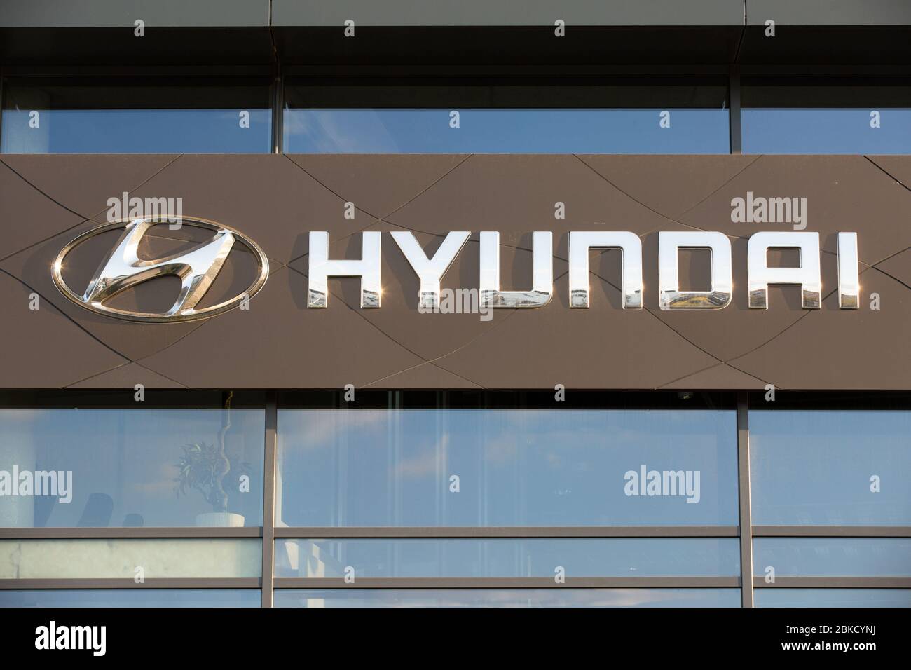 A South Korean Multinational Automotive Manufacturer Headquartered In Seoul Hyundai Logo Seen At One Of Their Car Showrooms Stock Photo Alamy A South Korean Multinational Automotive Manufacturer Headquartered In Seoul Hyundai Logo Seen At One Of Their Car Showrooms Stock Photo Alamy