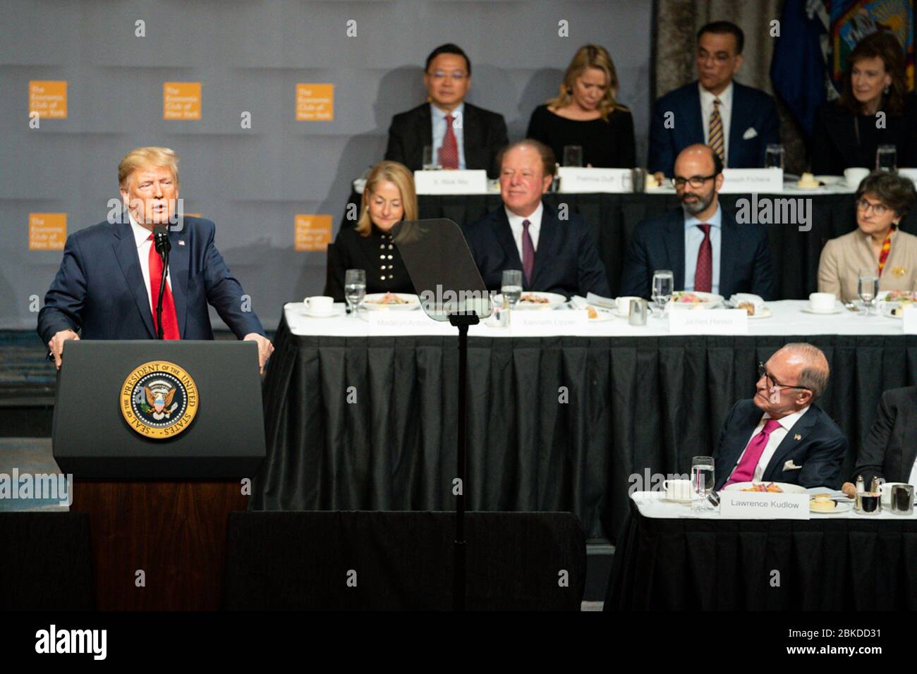 President Donald J. Trump delivers remarks to the Economic Club of New ...