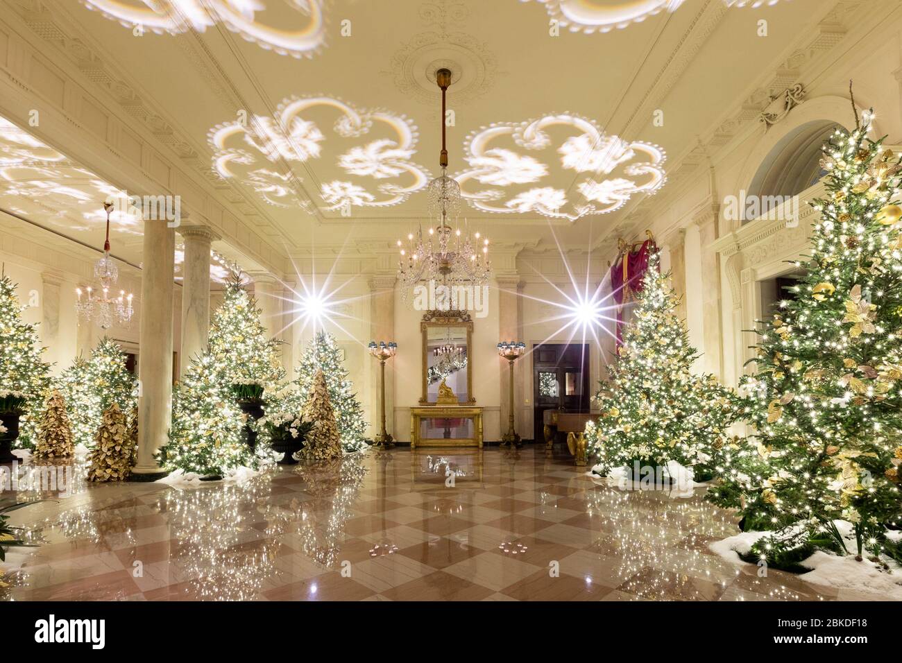 White house grand foyer hi-res stock photography and images - Alamy