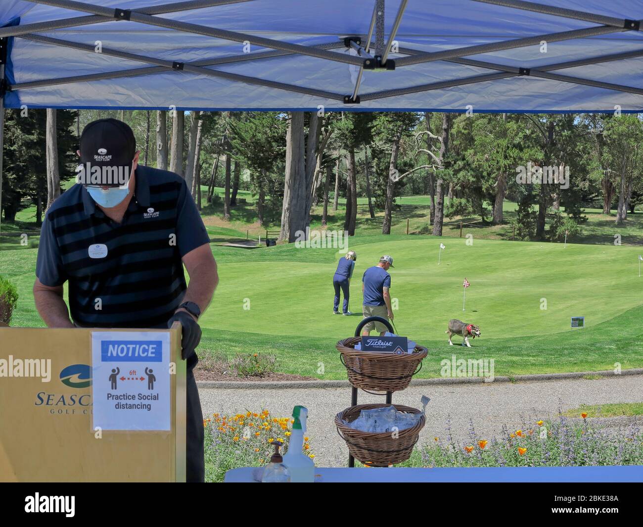 Santa Cuz, CA, USA. 3rd May, 2020. Golf re-starts in California before restrictions are totally lifted post Coronavirus pandemic. Golfers must stay 6 feet apart and play in two balls, no cart sharing and no picking balls out of the hole. Credit: Motofoto/Alamy Live News Stock Photo