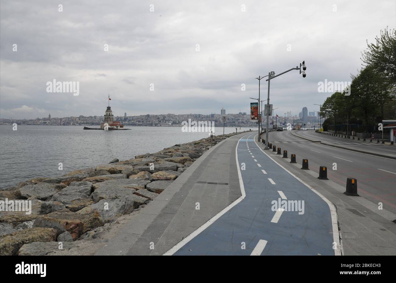 Istanbul. 3rd May, 2020. Photo taken on May 3, 2020 shows an empty street in Istanbul, Turkey. Turkey's total confirmed cases of COVID-19 reached 126,045, Turkish Health Minister Fahrettin Koca said on Sunday. Credit: Osman Orsal/Xinhua/Alamy Live News Stock Photo