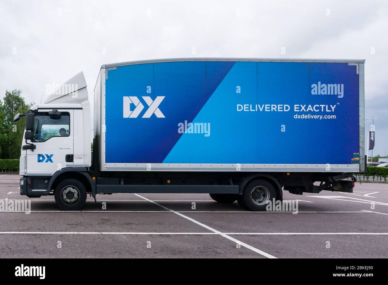 Delivery lorry hires stock photography and images Alamy
