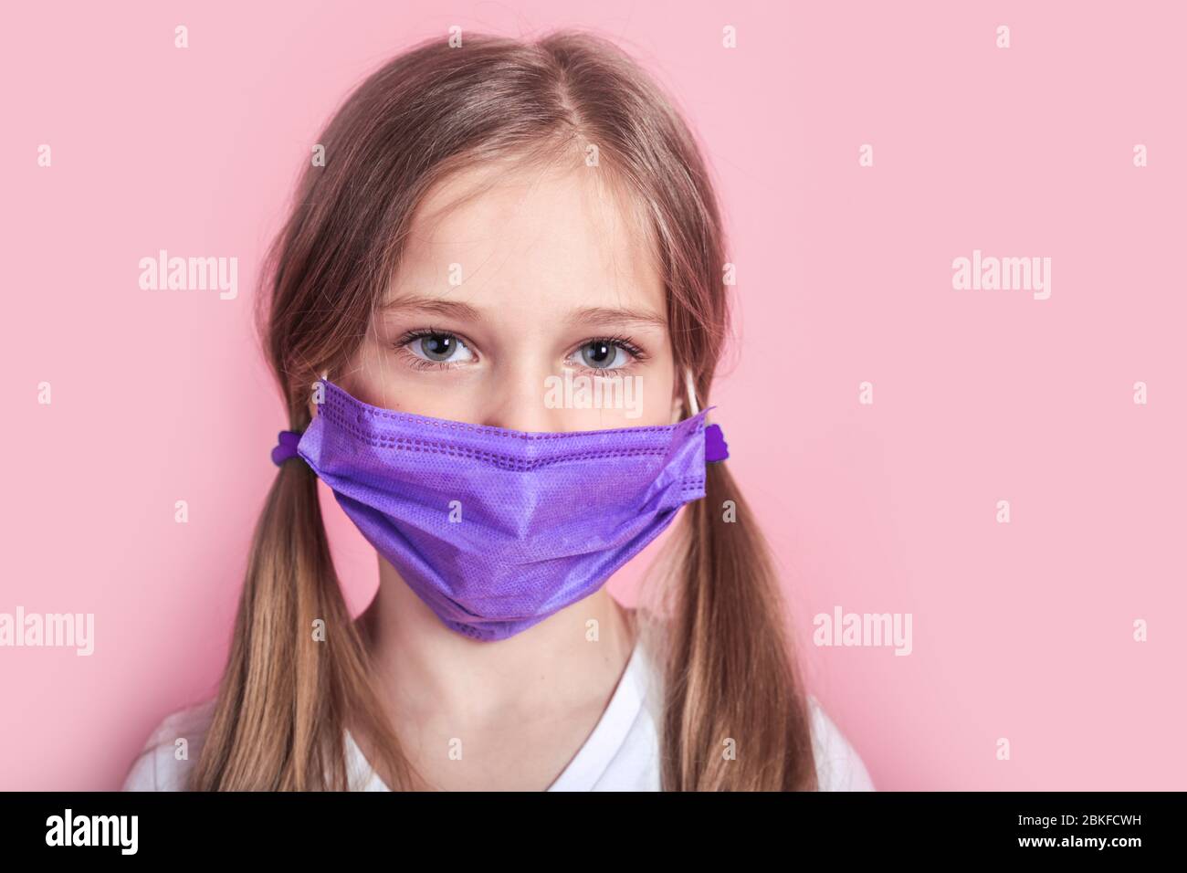 Child wearing face mask hi-res stock photography and images - Alamy