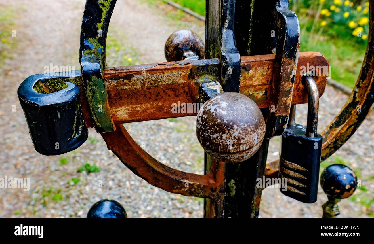 Keep gate closed hires stock photography and images Alamy
