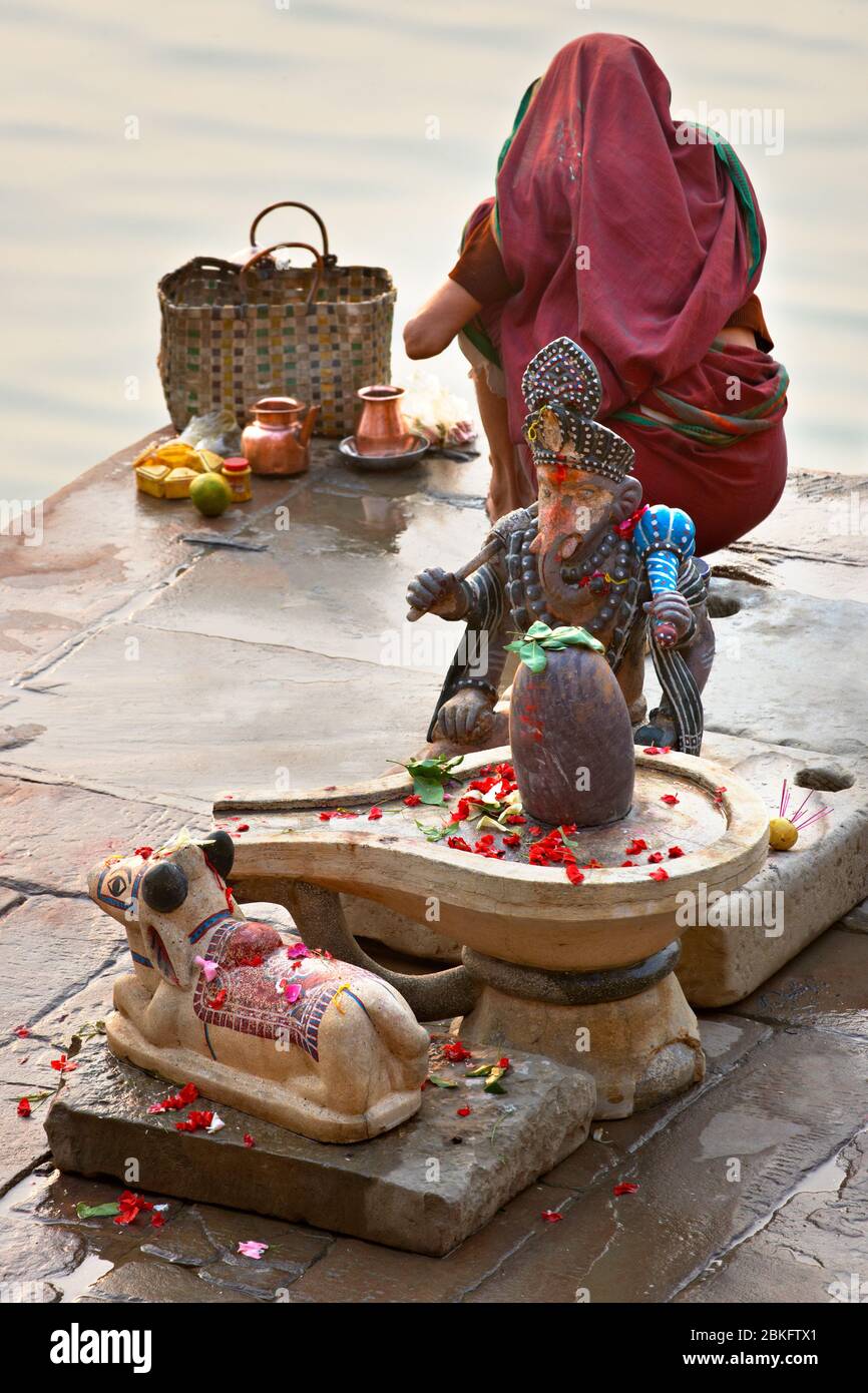 Shiva Lingam, Varanasi, Ganges, India Stock Photo