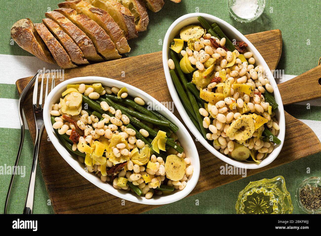 White Italian Kidney Beans High Resolution Stock Photography and Images