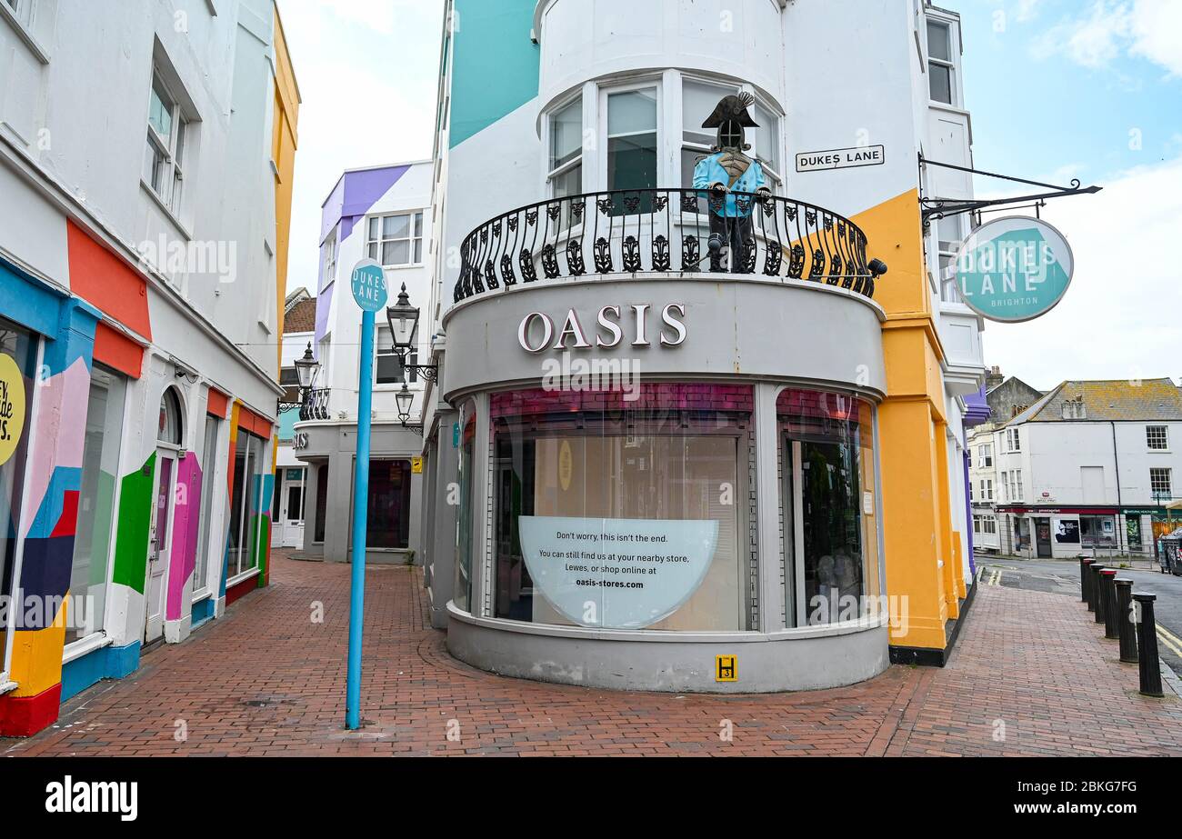 Brighton Uk 4th May 2020 The Closed Down Oasis Shop In The Lanes Shopping Area Of Brighton During The Lockdown In The Coronavirus Covid 19 Pandemic Crisis The Government Is Expected