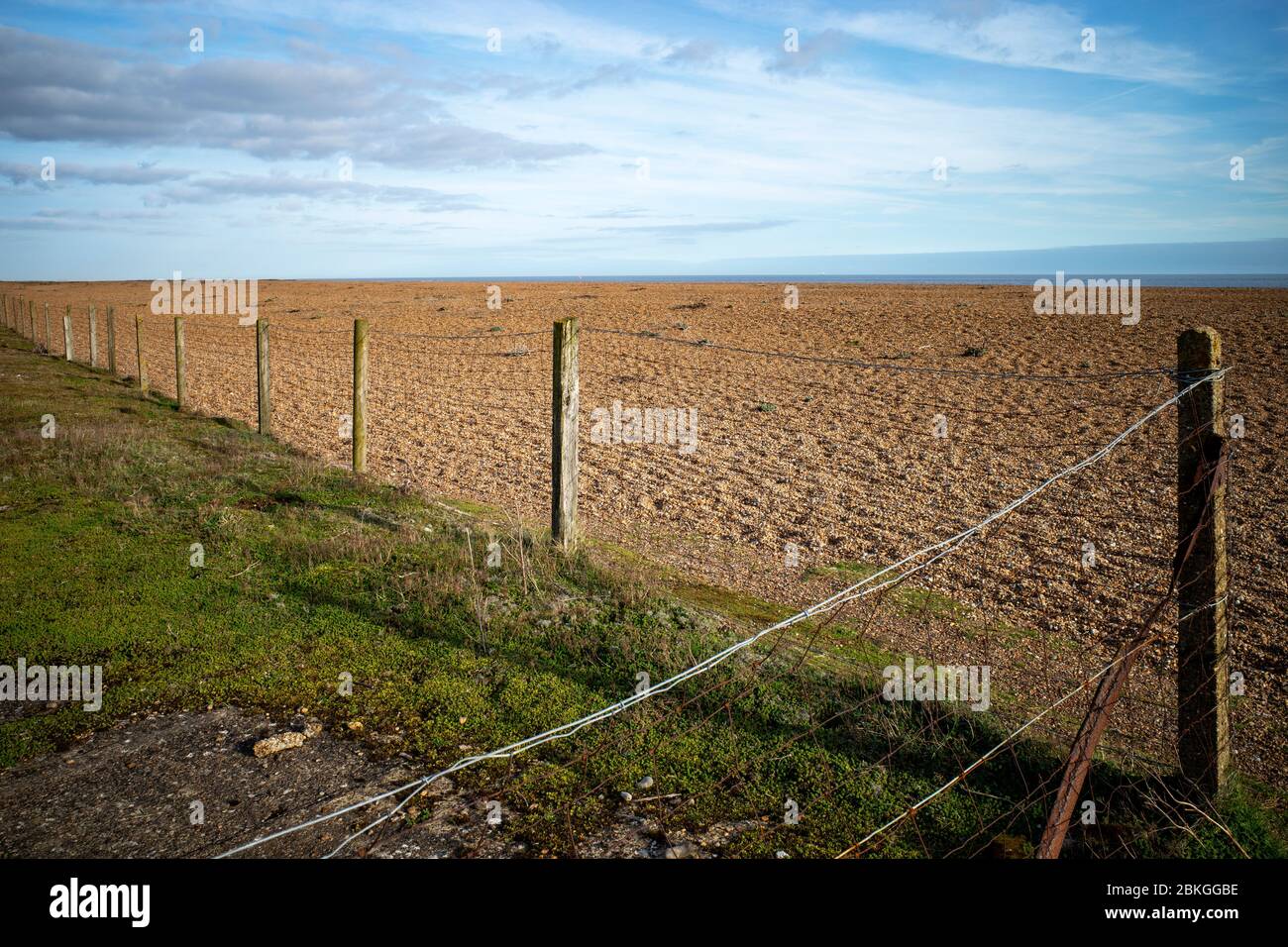 Concrete fence posts hi-res stock photography and images - Alamy