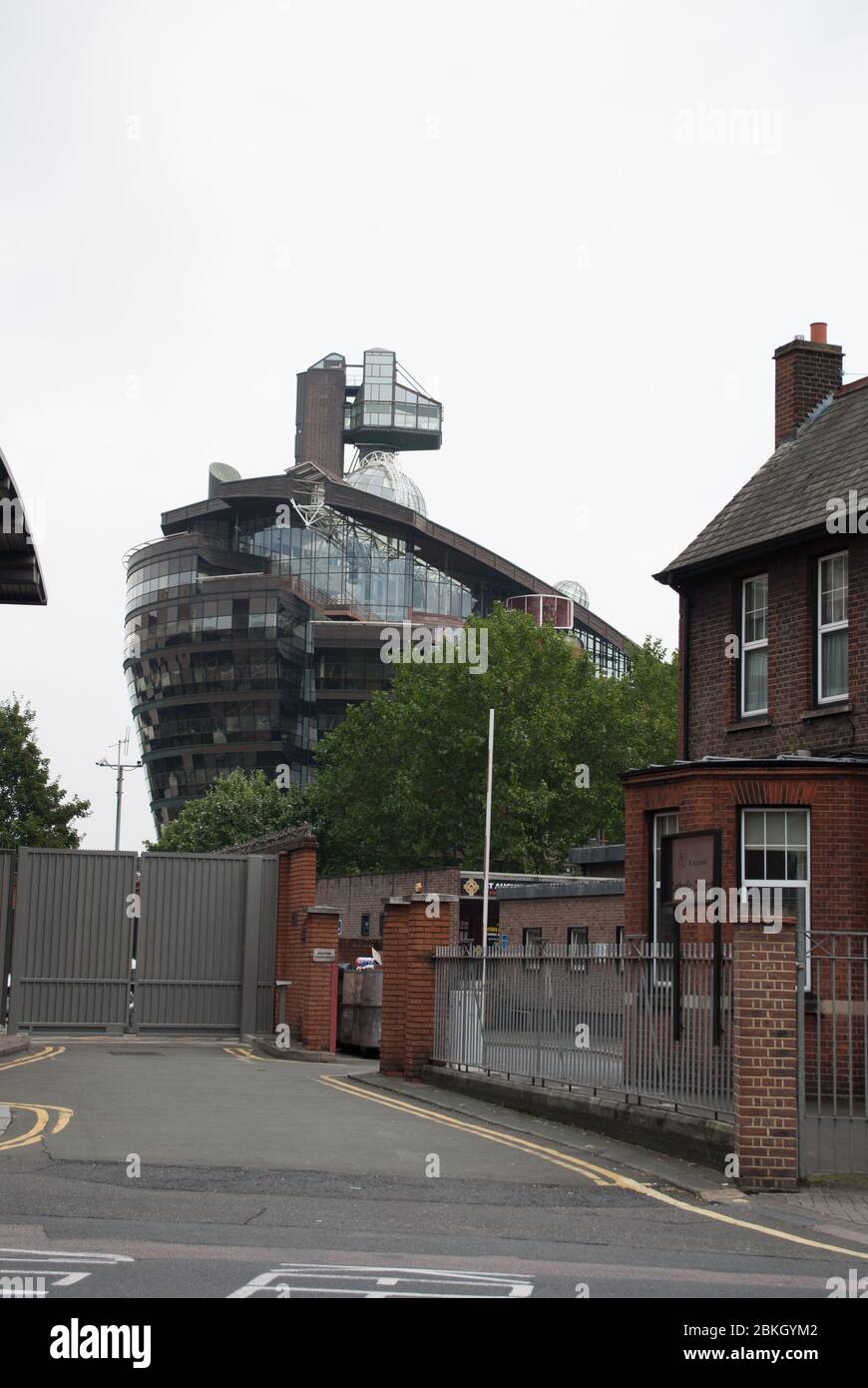 Postmodern Postmodernist Icon Architecture Landmark Hammersmith Ark 201 Talgarth Road Hammersmith London W6 By Ralph Erskine Vernon Gracie Stock Photo Alamy