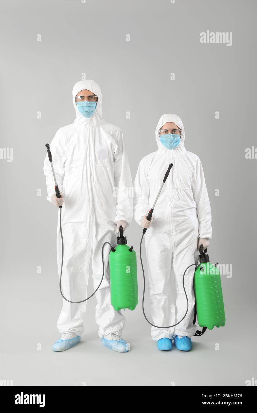 Grey suits hi-res stock photography and images - Alamy