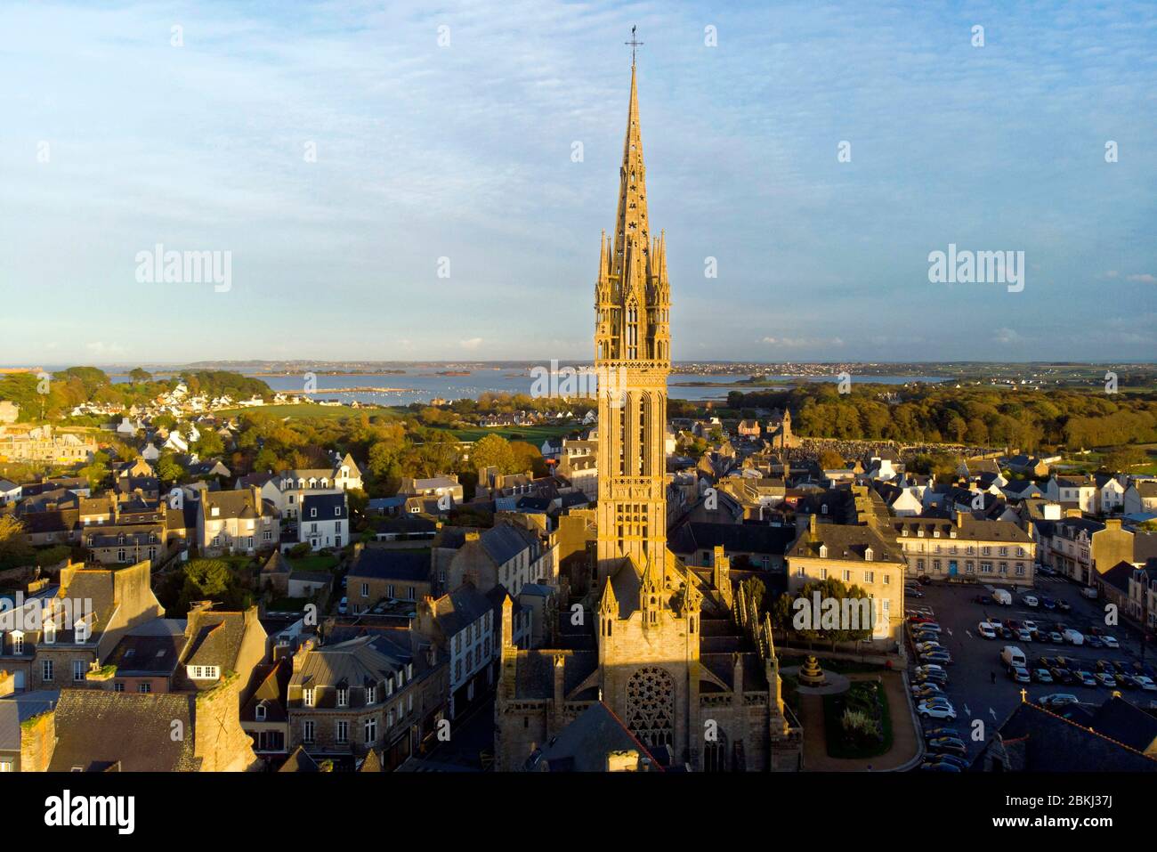 France, Finistere, Saint Pol de Léon, Notre-Dame-du-Kreisker chapel which has a gothic bell tower with the highest spire in Brittany with 78 m (aerial view) Stock Photo