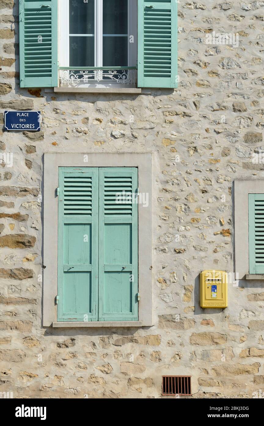 France, Seine et Marne, village of Maincy adjacent to the castle of Vaux-le-Vicomte, letter box Stock Photo