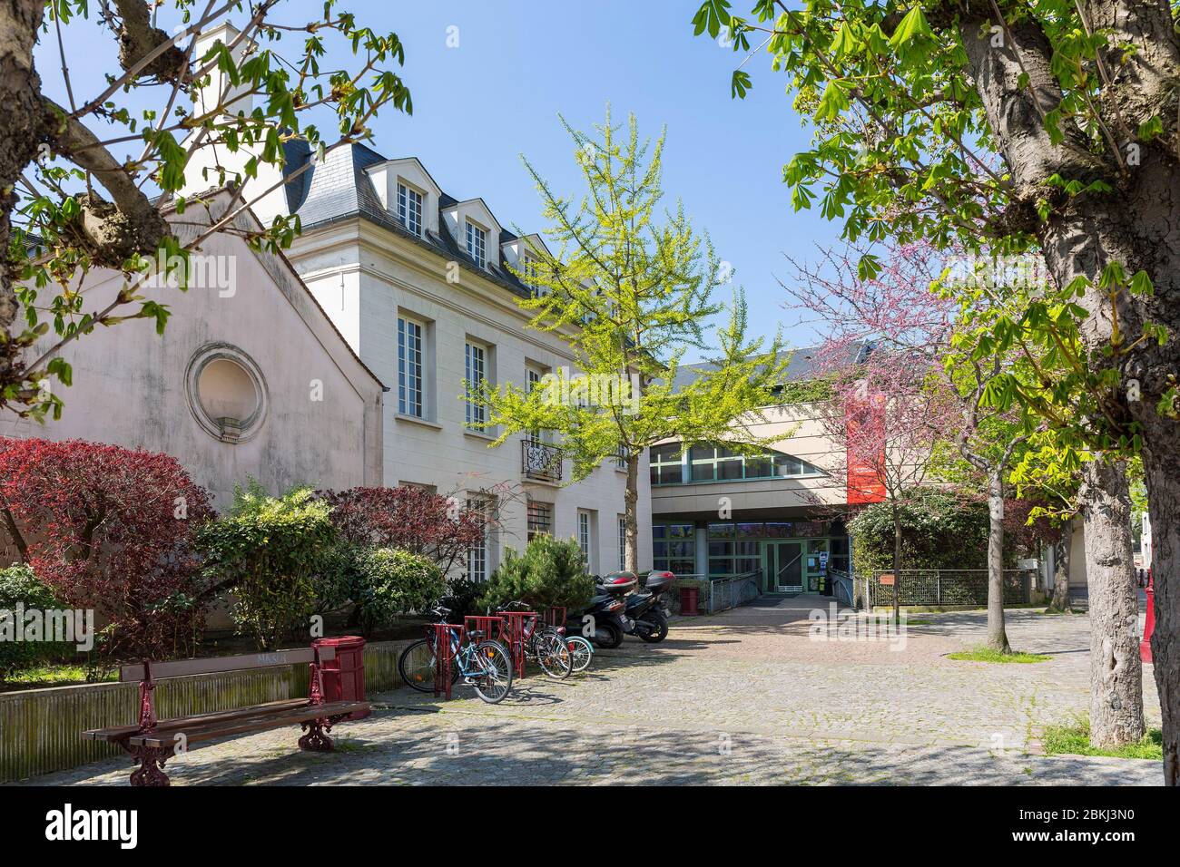 France, Hauts de Seine, Sceaux, youth and culture center, Rue des Ecoles Stock Photo