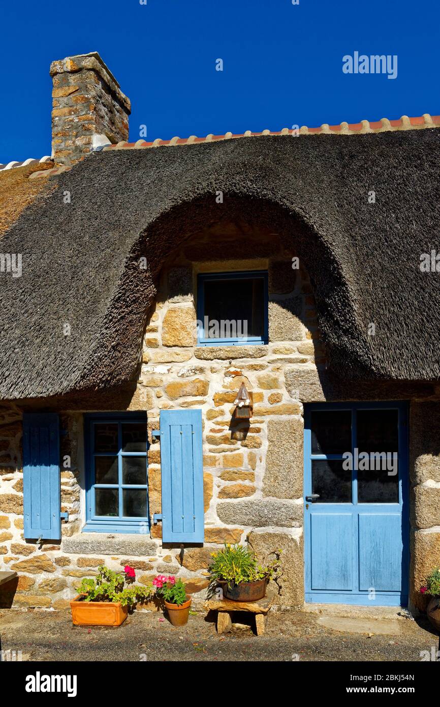 France, Finistere, Pont Aven Region near Nevez, Thatched Cottages of Kerascoet Stock Photo