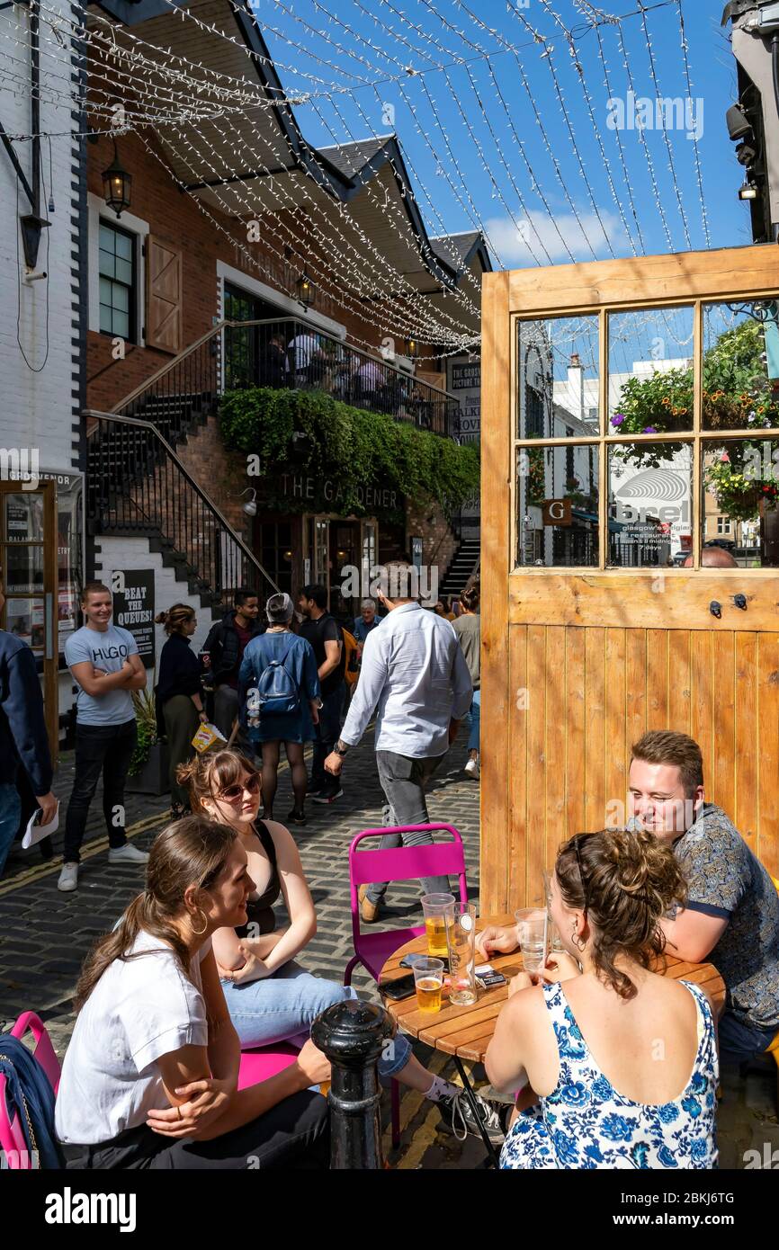 United Kingdom, Scotland, Glasgow, West End cobbled street that