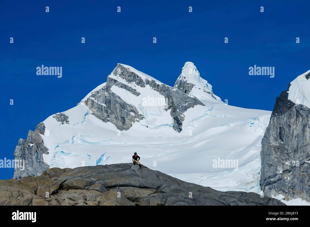 Chile, Patagonia, Aysen, Coyhaique, the Patagonian guide Ocho under the glaciers of St Valentin Stock Photo