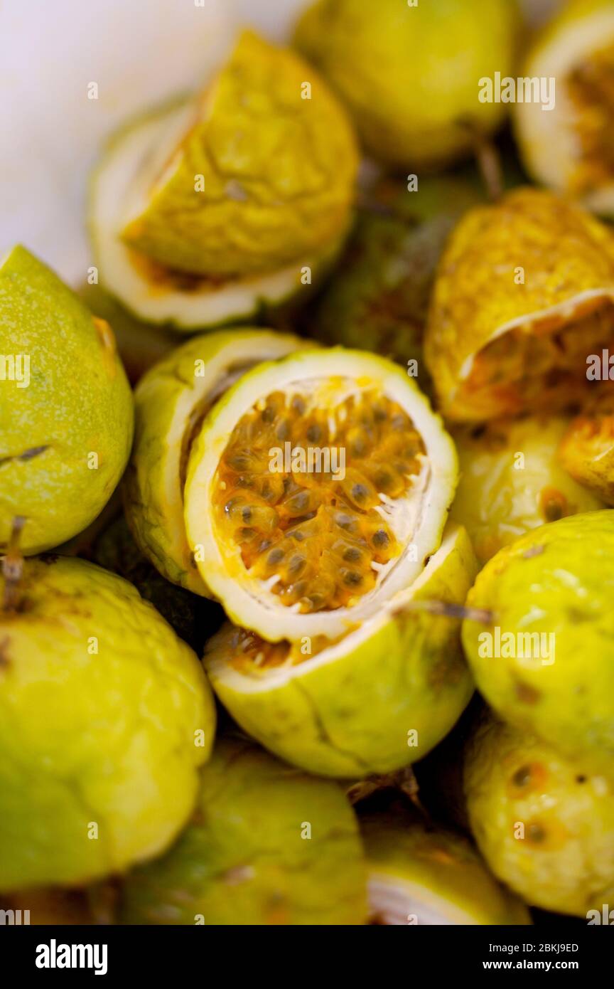 Passion fruits hi-res stock photography and images - Alamy