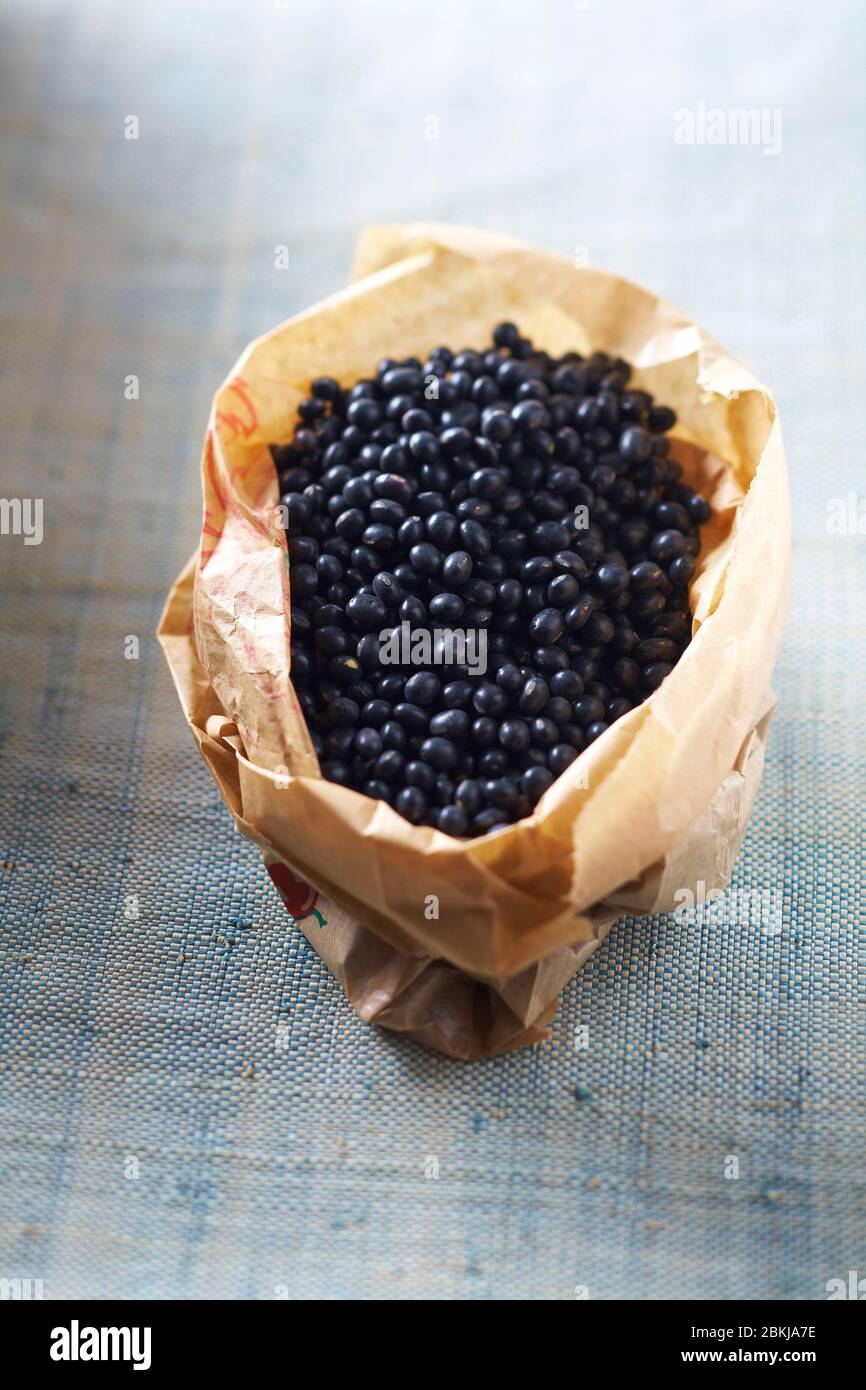 Organic ingredients, black bean soybeans Stock Photo Alamy