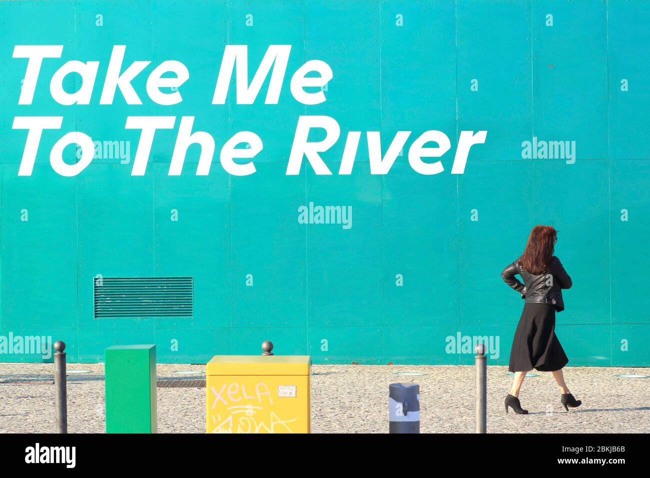 Portugal, Lisbon, Santa Apolónia docks, facade of the Lux Frágil nightclub (one of the owners is none other than John Malkovitch) with the slogan Take me to the river Stock Photo