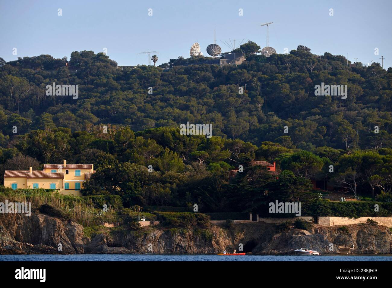 France, Var, Hyeres, Giens Peninsula from the sea, Satellite dishes between La Madrague and Pointe des Chevaliers Stock Photo