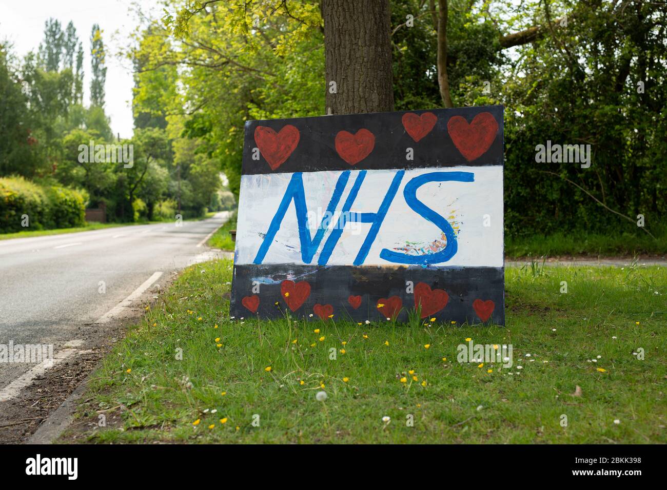 A sign supporting the NHS by the side of the road in Holberrow Green, Worcestershire, UK Stock Photo
