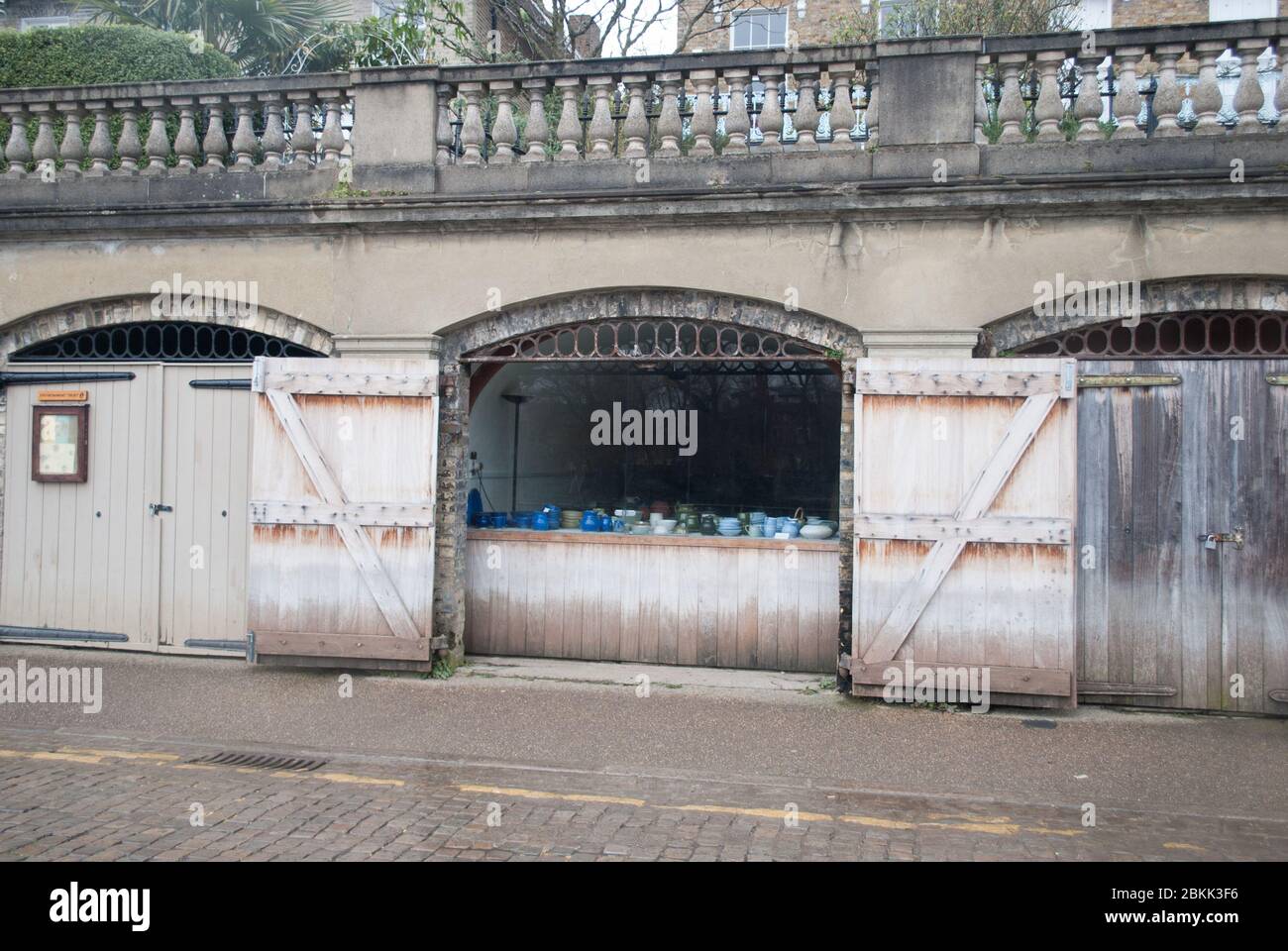 Stable doors hires stock photography and images Alamy