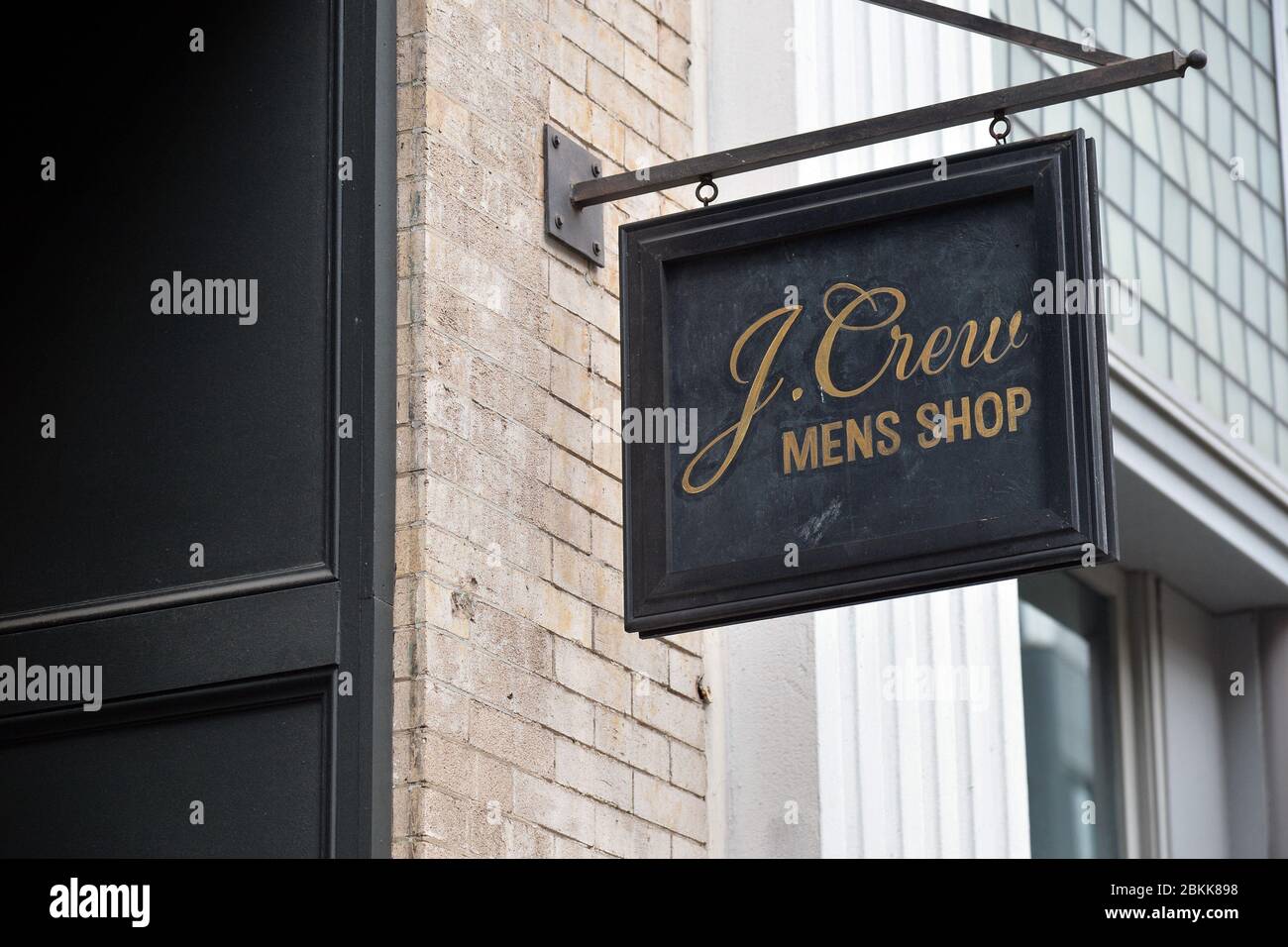 New York City, USA. 04th May, 2020. American retailer J.Crew filed for bankruptcy on Monday May 4th, becoming the first casualty of the economic effect of the Coronavirus pandemic, New York, NY, May 4, 2020. Other retailers such as JCPenney and Sears are also suffering under COIVD-19 pandemic's effects that have forced people to stay home and away from major retail stores. (Anthony Behar/Sipa USA) Credit: Sipa USA/Alamy Live News Stock Photo