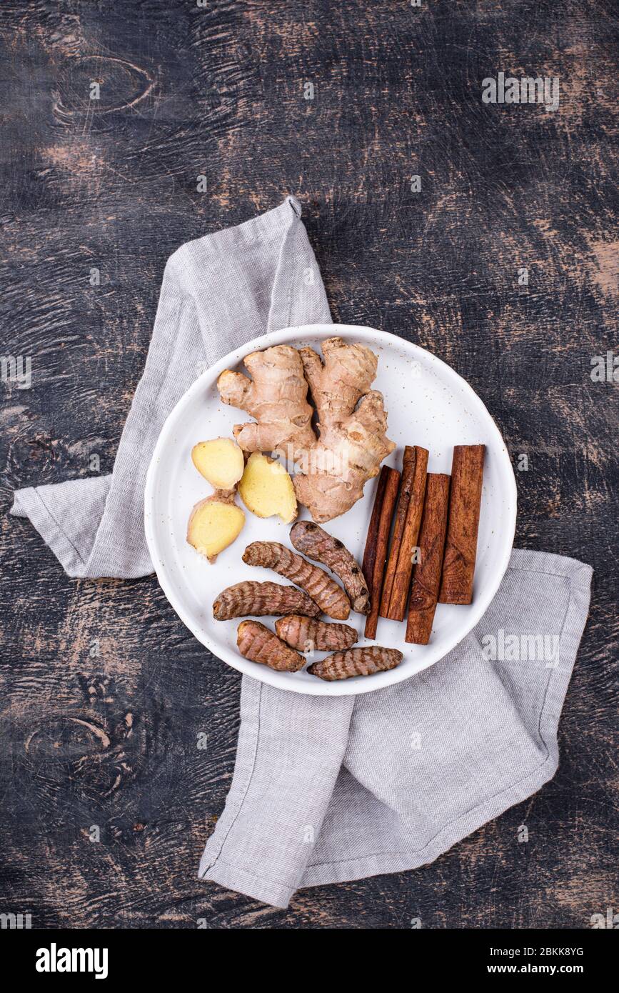 Turmeric roots, cinnamon and ginger Stock Photo Alamy
