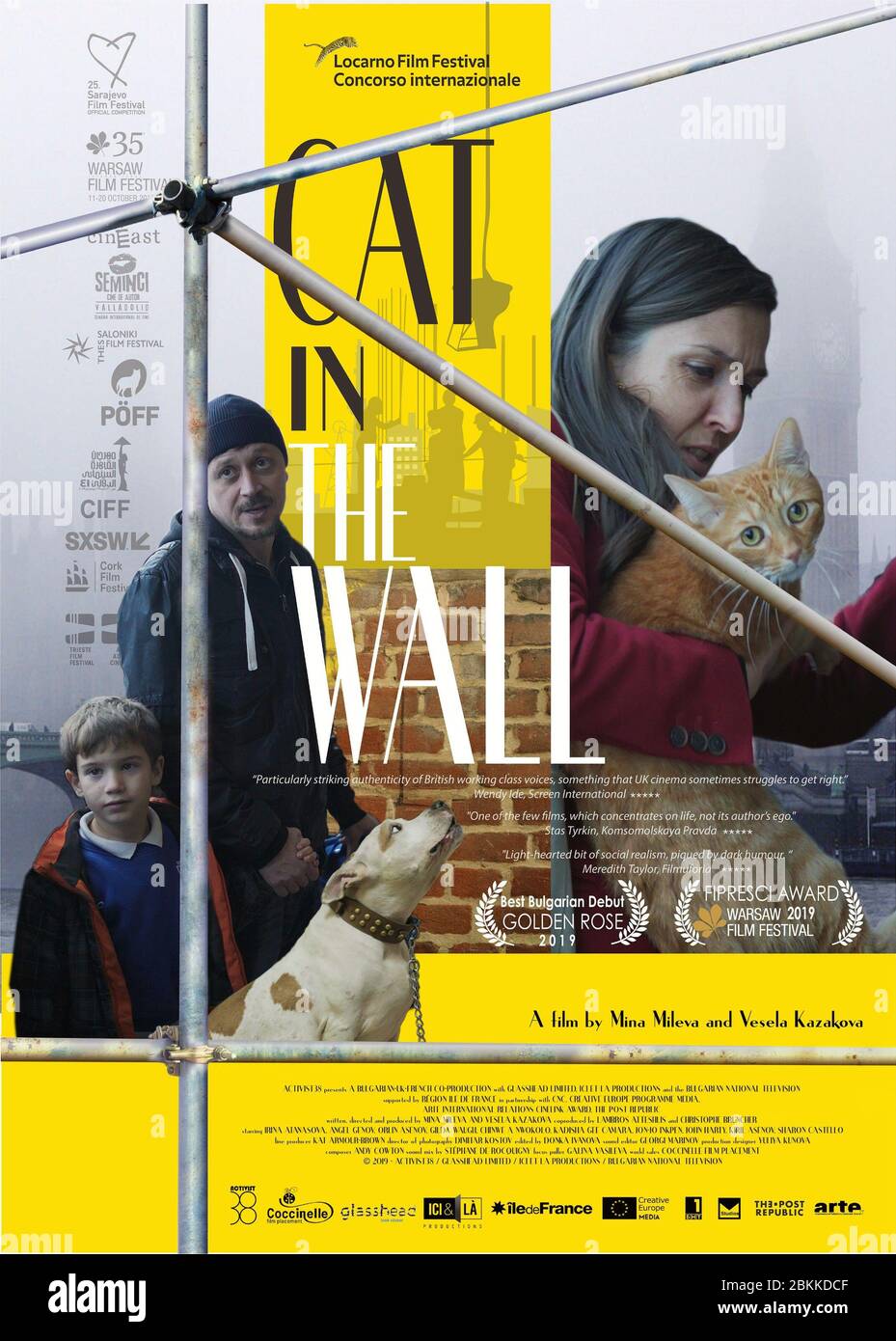 CAT IN THE WALL, (aka KOTKA V STENATA), poster, from left: Orlin Asenov ...