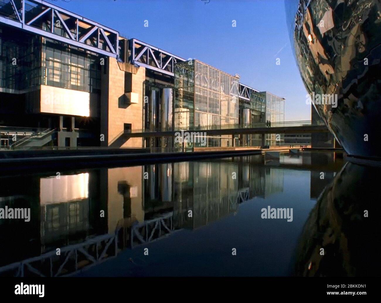 AN ENGINEER IMAGINES, La Villette, Paris, architect Adrien Fainsilber ...