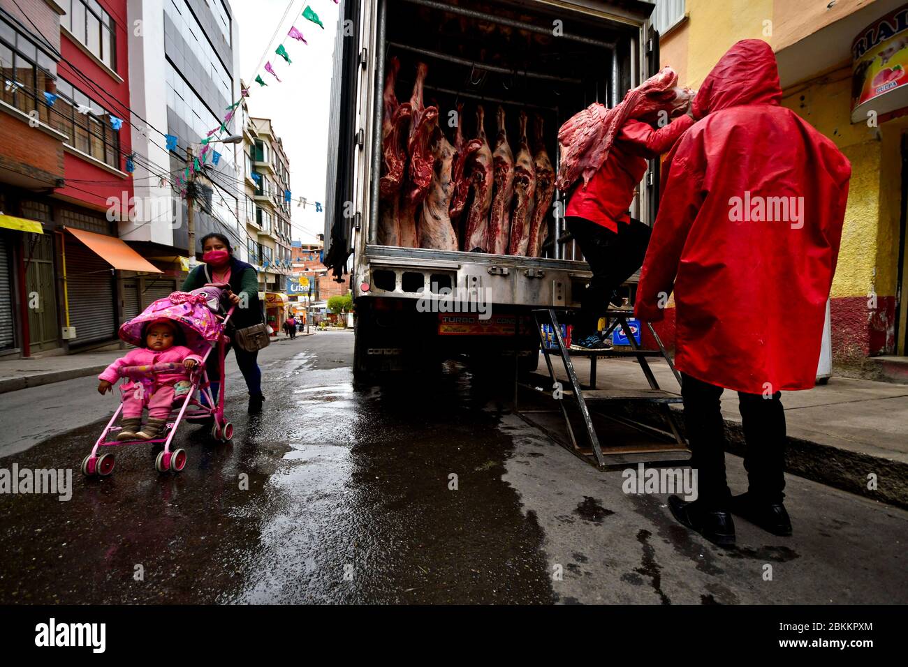 La Paz, LA PAZ, Bolivia. 4th May, 2020. Daily life during the Martial