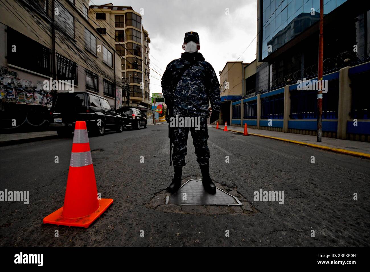 La Paz, LA PAZ, Bolivia. 4th May, 2020. Daily life during the Martial