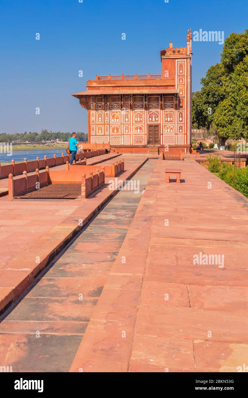 Itimad-ud-Daulah mausoleum, Baby Taj, Pavilion, Agra, Uttar Pradesh, India Stock Photo