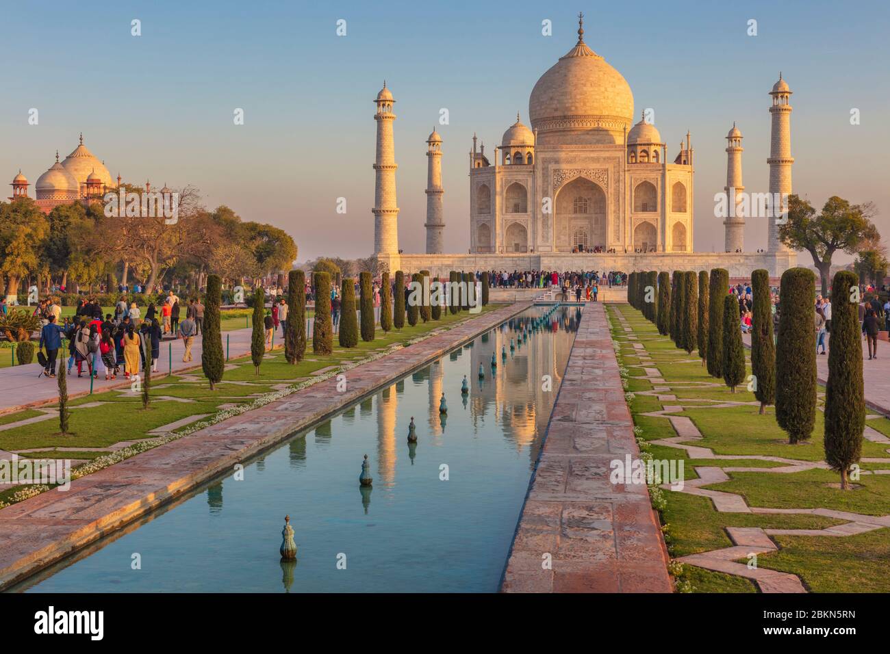 taj-mahal-reflection-sunrise-hi-res-stock-photography-and-images-alamy