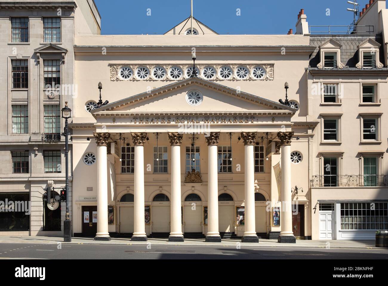 London theatre royal exterior hires stock photography and images Alamy