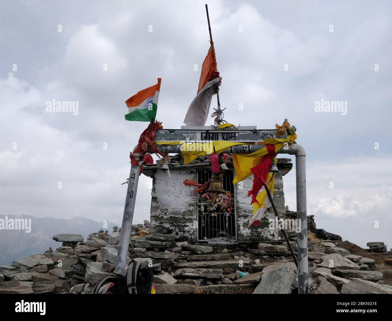 Temple at the top of mountain during Chadrashila Trek (Chopta) Stock Photo