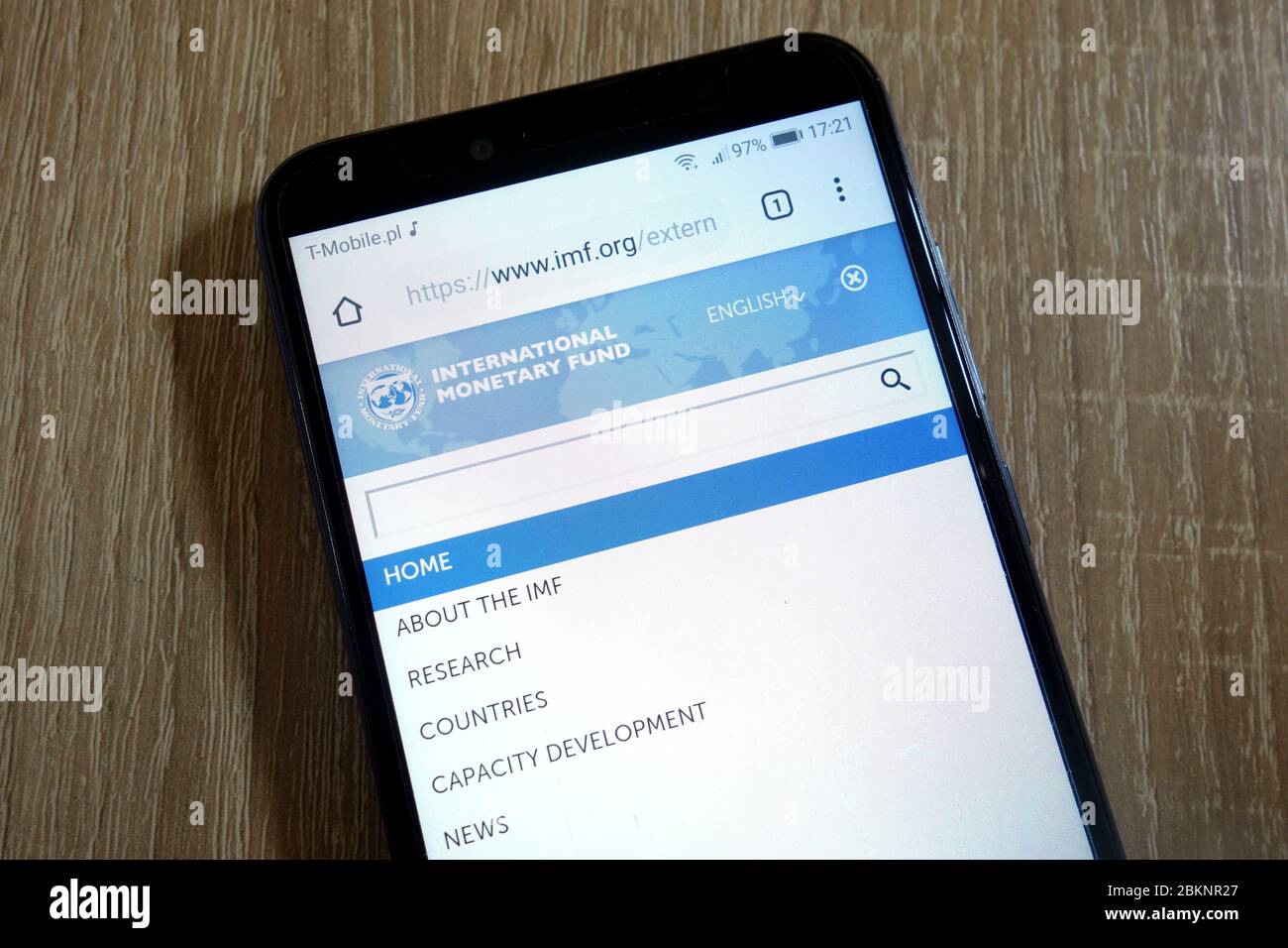 International Monetary Fund website (www.imf.org) displayed on smartphone Stock Photo