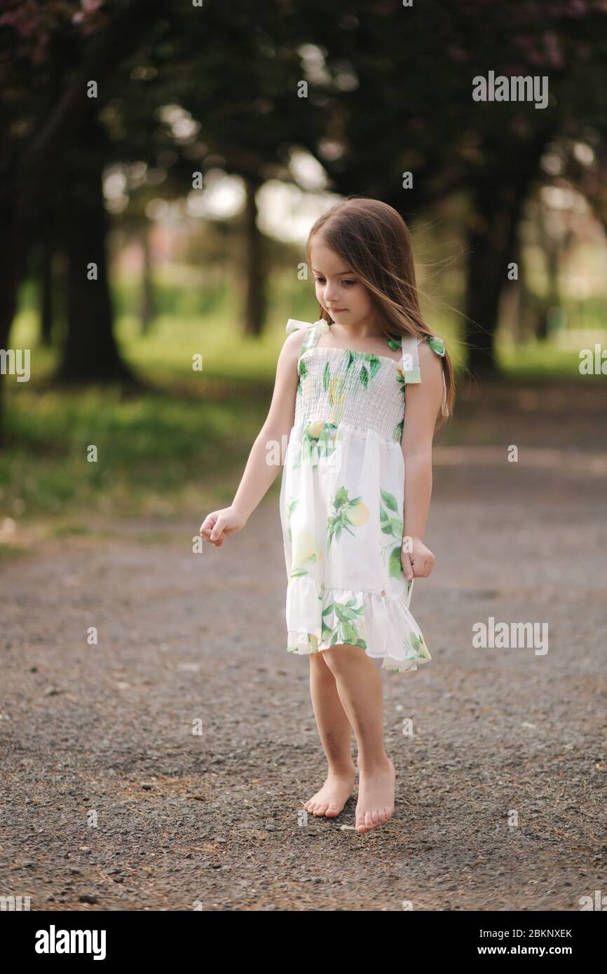 barefoot little model 