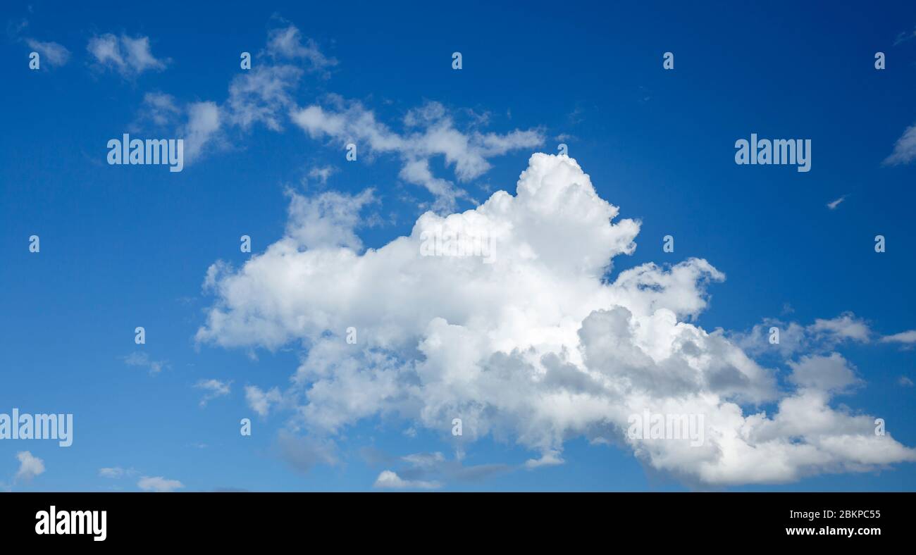 Blue sky cloud view hi-res stock photography and images - Alamy