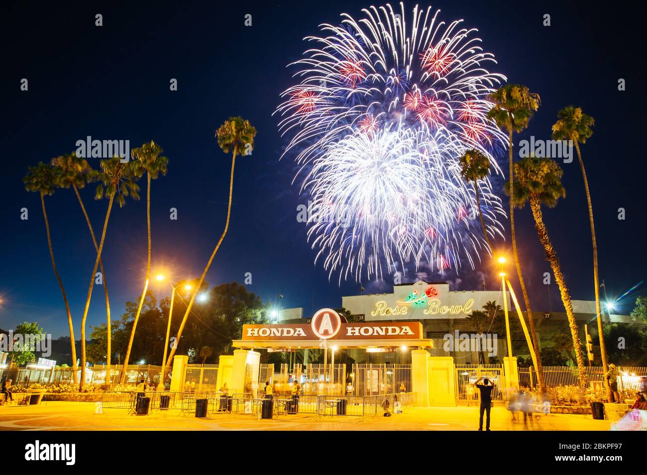 Pasadena rose bowl stadium hires stock photography and images Alamy