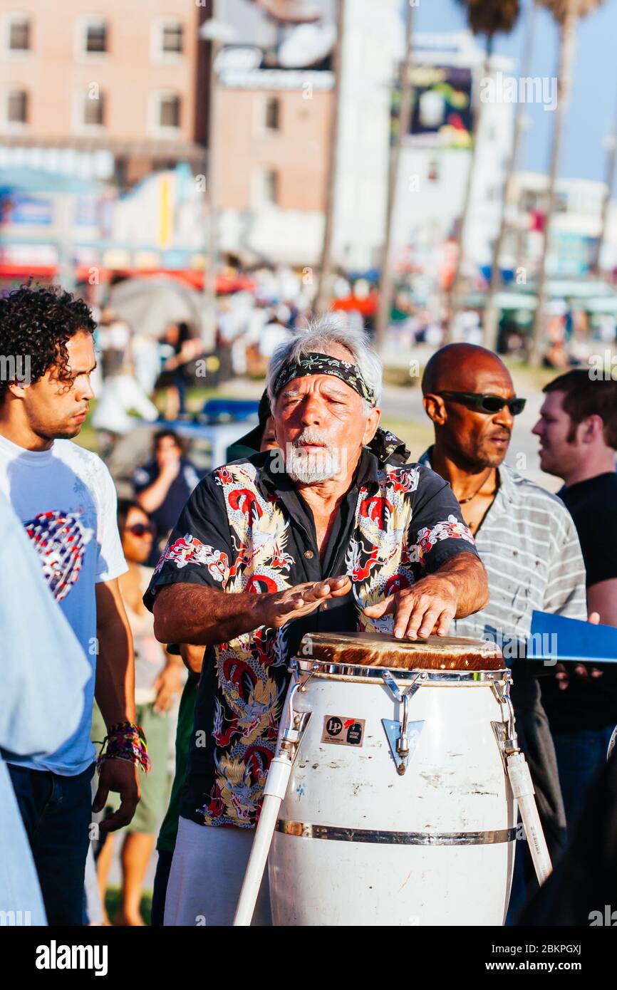 Drum circle venice beach hires stock photography and images Alamy