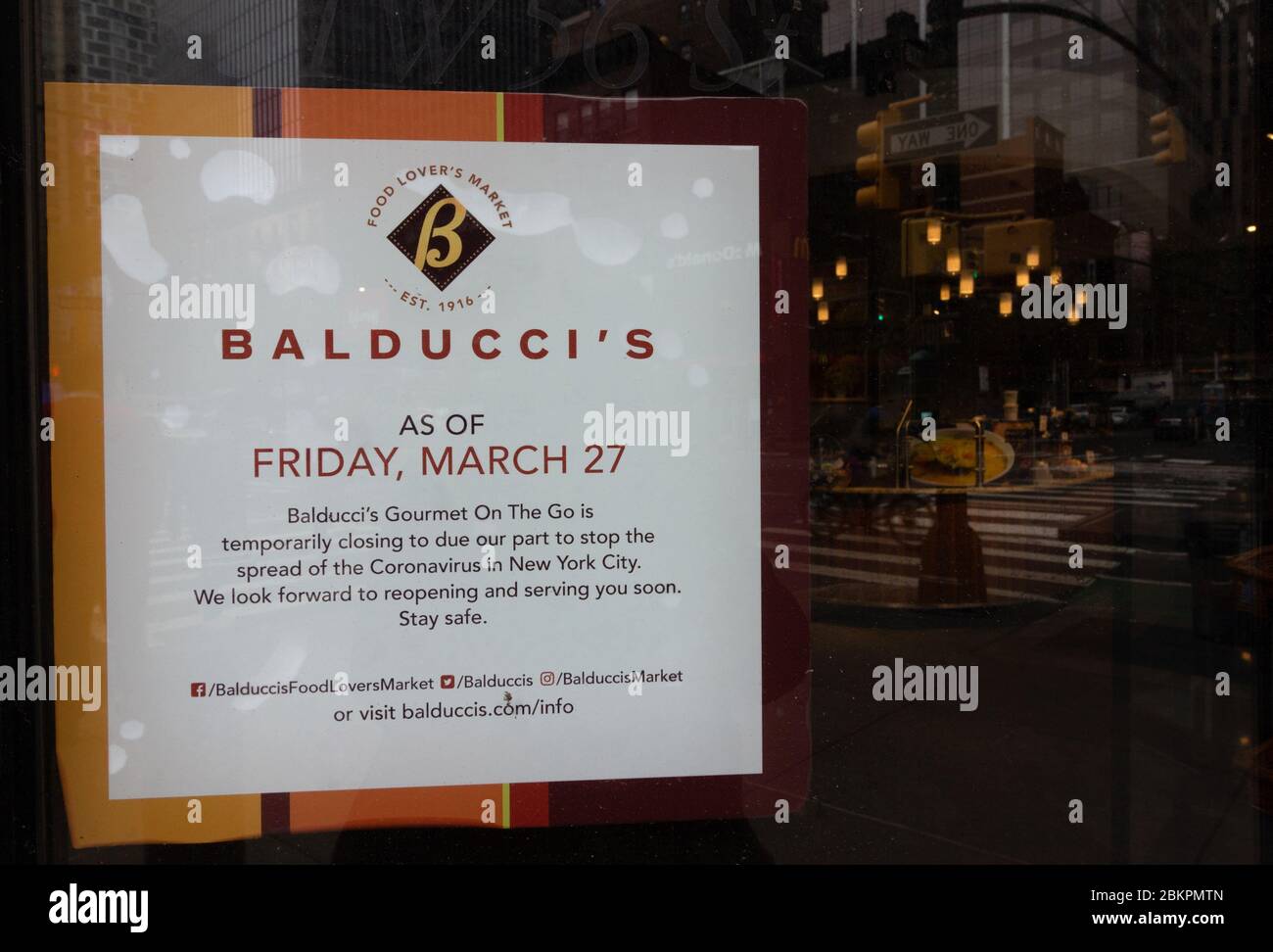 sign in the very high end food market Balducci's stating it has been closed completely since March 27 due to the coronavirus or covid-19 pandemic Stock Photo